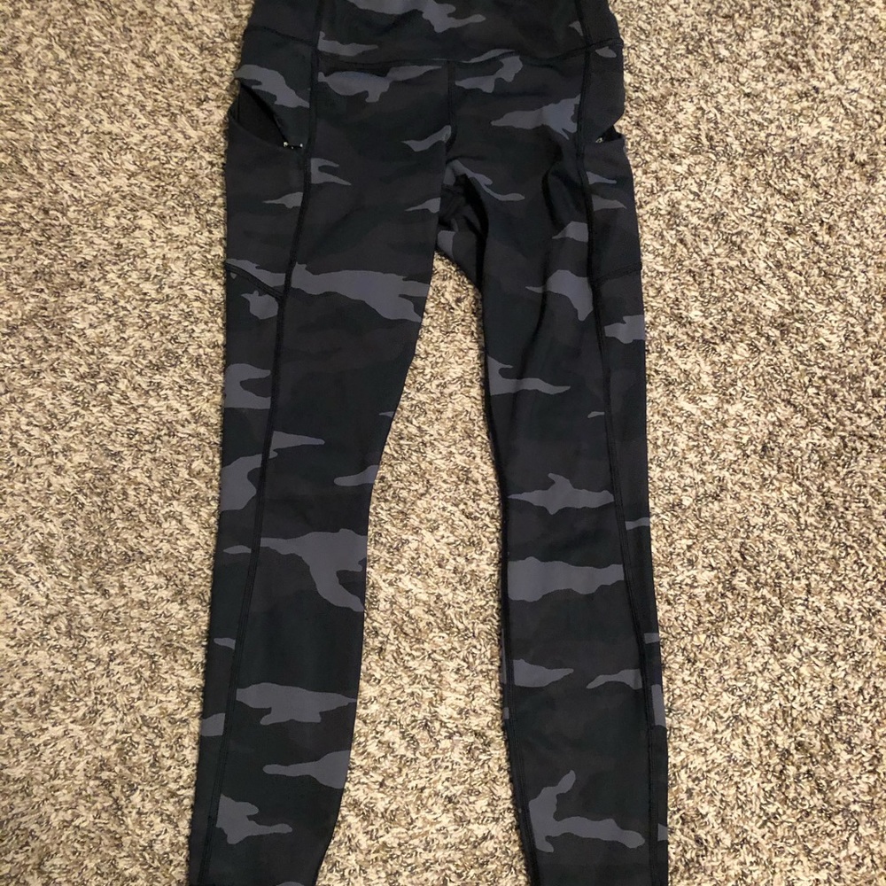 GUC Athleta Contender Mesh 7/8 tight